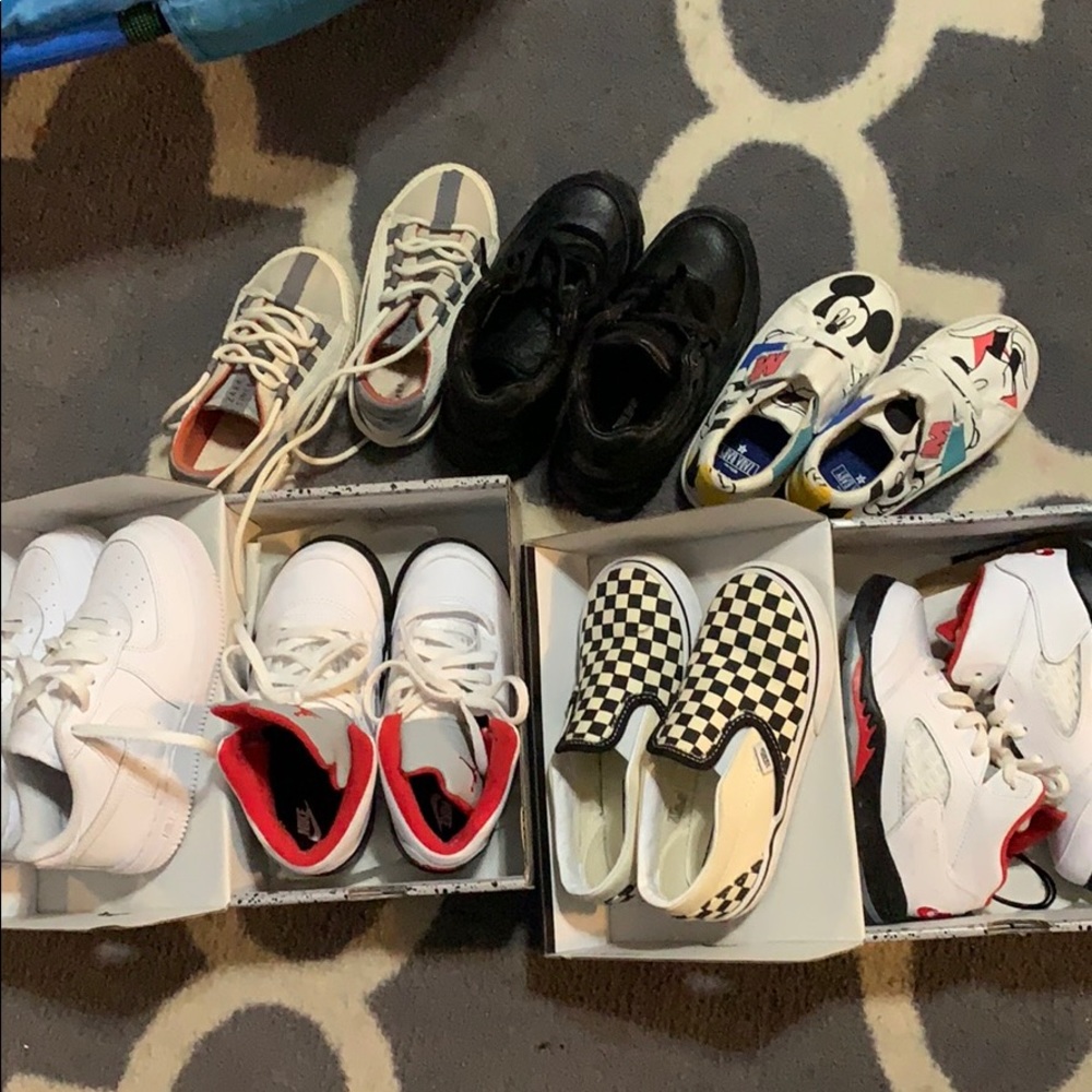 Boys sneakers